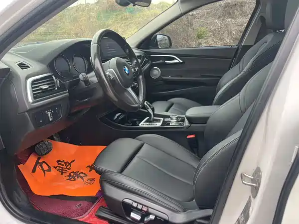 BMW 1 Series 2022, фото 4