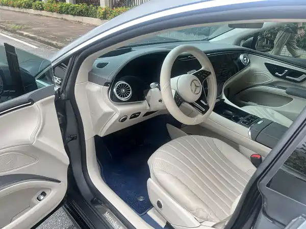 Mercedes-Benz EQS 2022, фото 12
