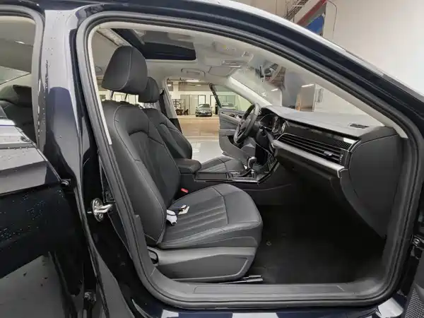 Volkswagen Passat 2022, фото 11