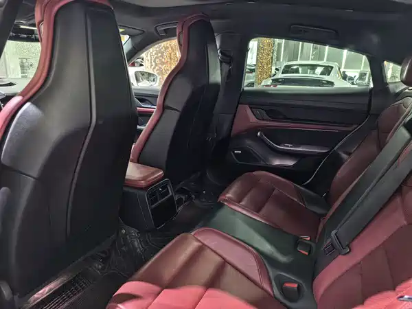 Porsche Taycan 2022, фото 10