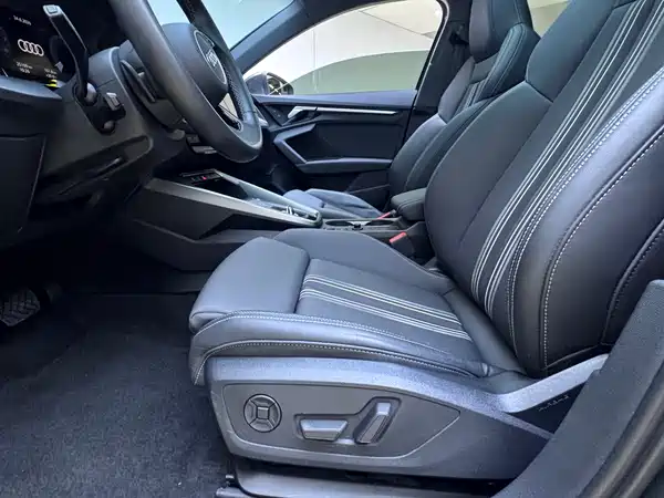 Audi A3 2023, фото 12