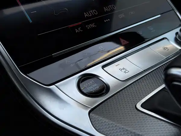 Audi A6L 2023, фото 16