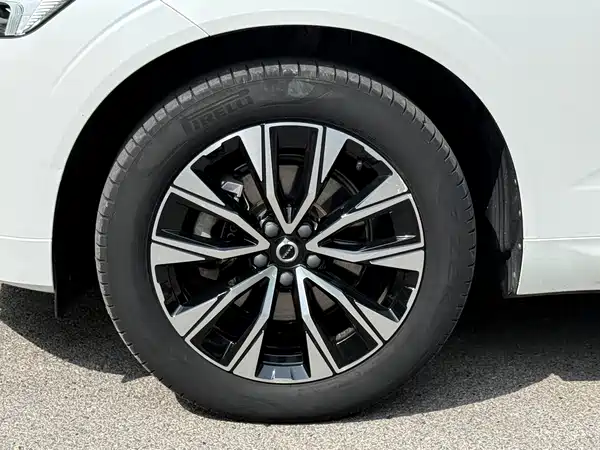 Volvo XC60 2023, фото 5