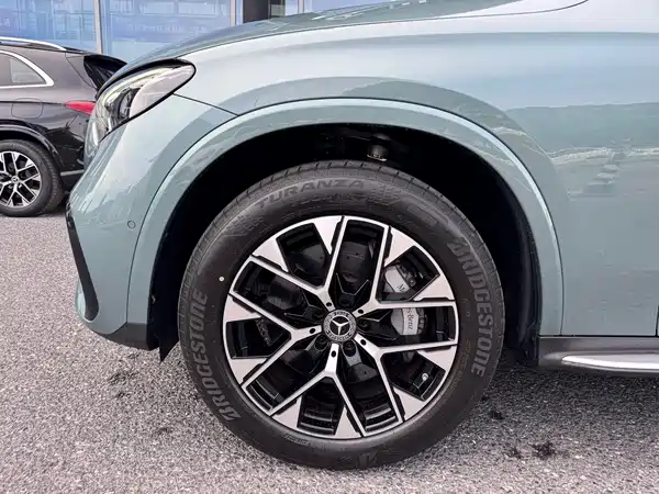 Mercedes-Benz GLC PHEV 2025, фото 8