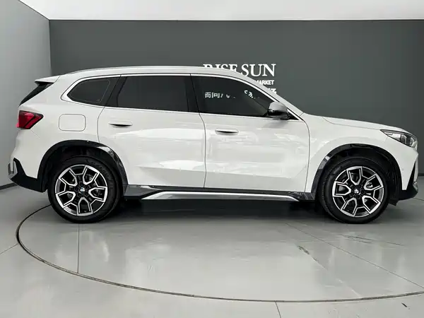 BMW X1 2023, фото 13