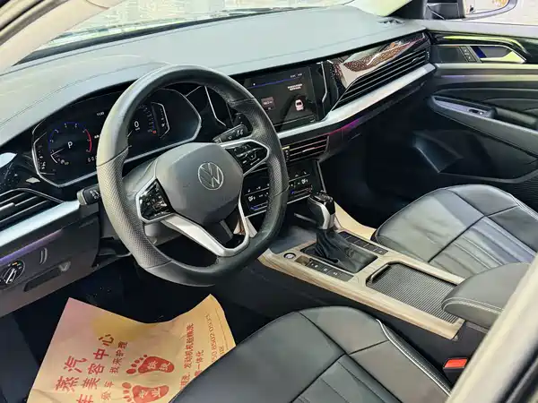 Volkswagen Passat 2023, фото 8