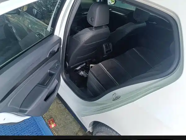 Volkswagen Golf 2023, фото 5