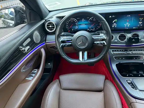 Mercedes-Benz E-Class 2022, фото 8