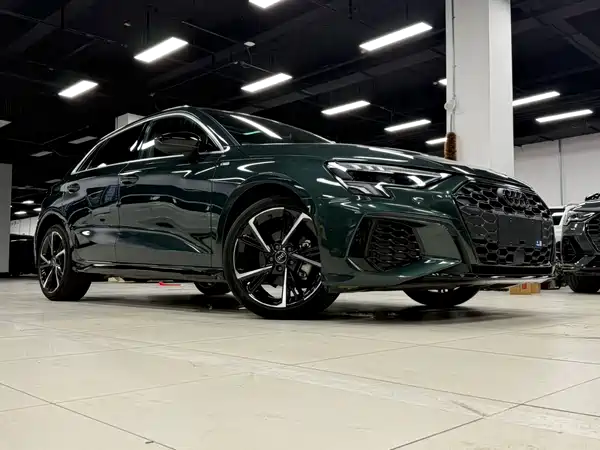 Audi A3 2023, фото 2