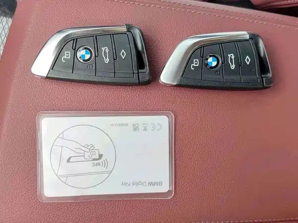 BMW 3 Series 2025, фото 10