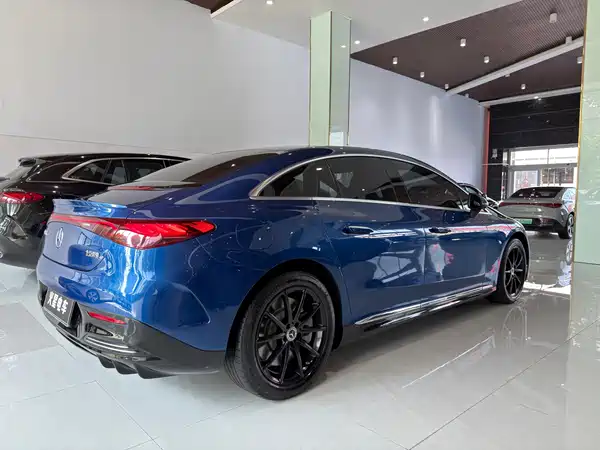Mercedes-Benz EQE 2022, фото 10