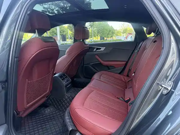 Audi A4L 2024, фото 9