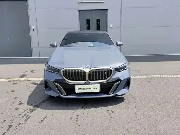 BMW i5 2024, фото 4
