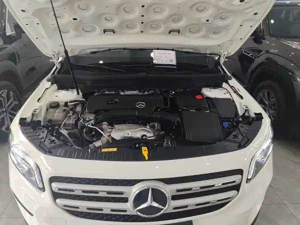 Mercedes-Benz GLB 2023, фото 13