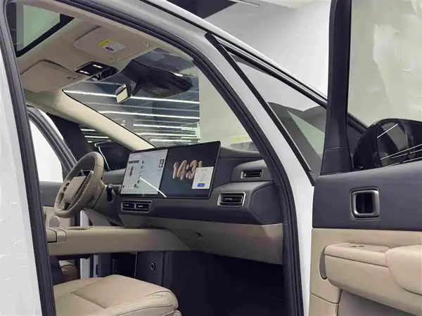 Li Auto MEGA 2025, фото 10