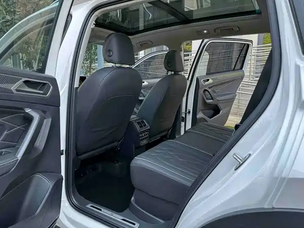 Volkswagen Tiguan L 2022, фото 18