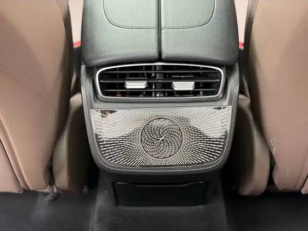 Mercedes-Benz EQE SUV 2023, фото 14