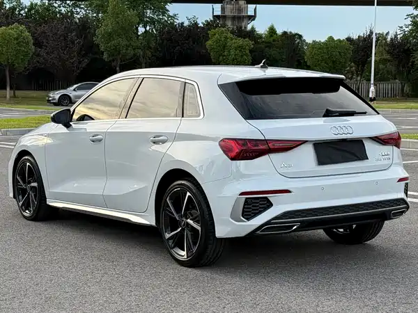 Audi A3 2023, фото 6