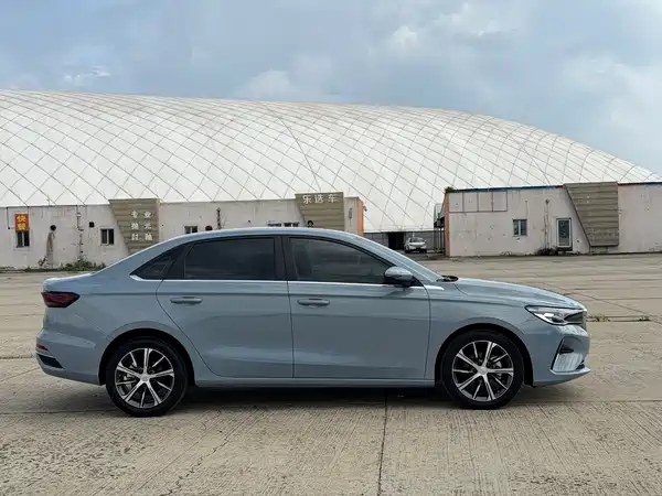 Geely Emgrand 2023, фото 4