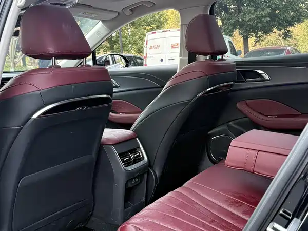 Hongqi H5 2023, фото 11