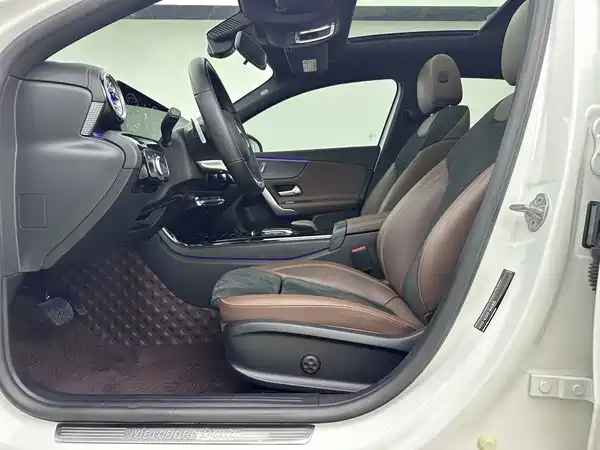 Mercedes-Benz A-Class 2022, фото 5