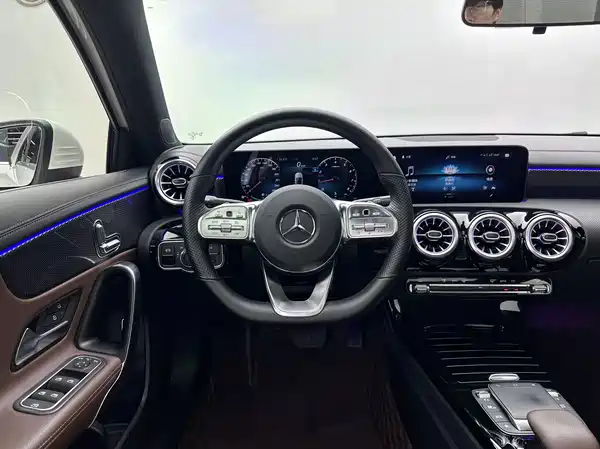 Mercedes-Benz A-Class 2022, фото 8