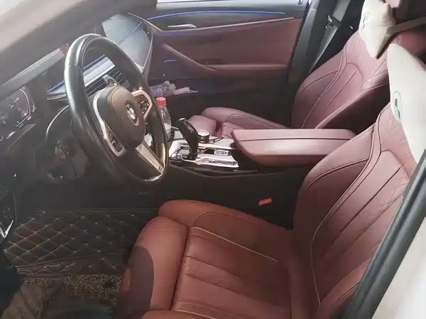 BMW 5 Series 2022, фото 3