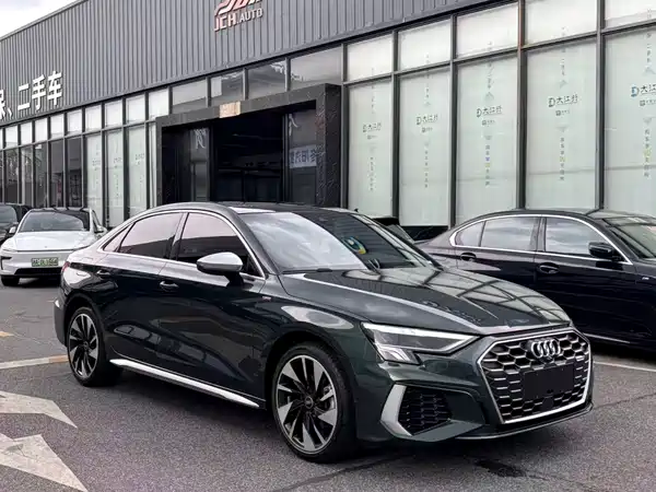 Audi A3 2023, фото 4