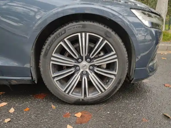 Volvo S60 2022, фото 24