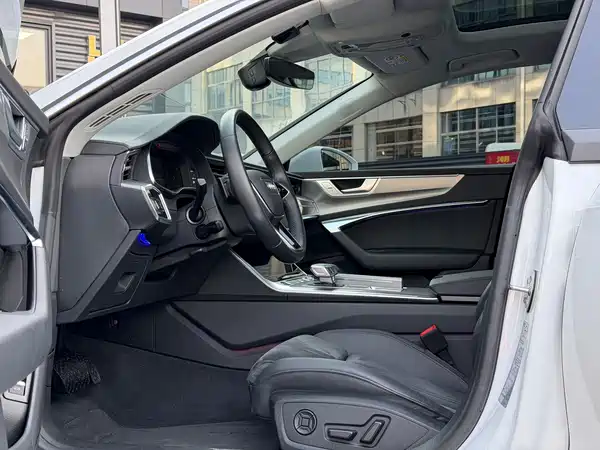 Audi A7 2023, фото 5