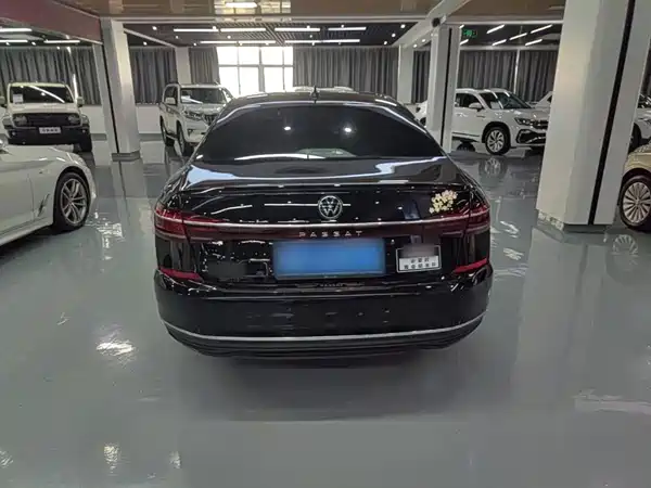 Volkswagen Passat 2025, фото 5
