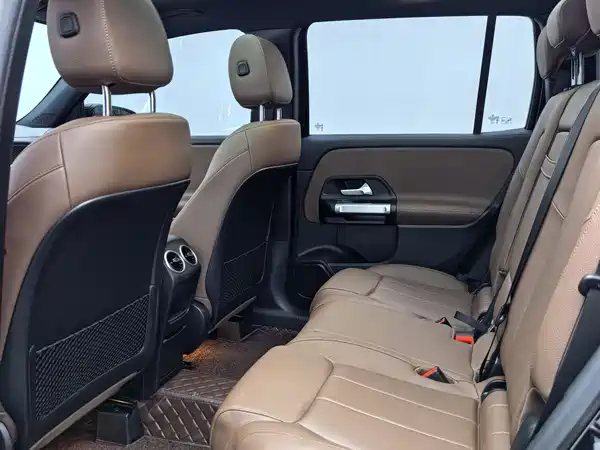 Mercedes-Benz GLB 2024, фото 8