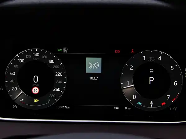 Land Rover Range Rover Evoque 2024, фото 16