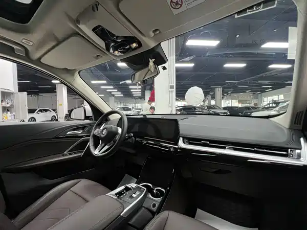 BMW X1 2023, фото 21