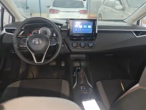 Toyota Corolla 2022, фото 9