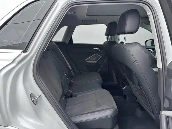 Audi Q3 2023, фото 13