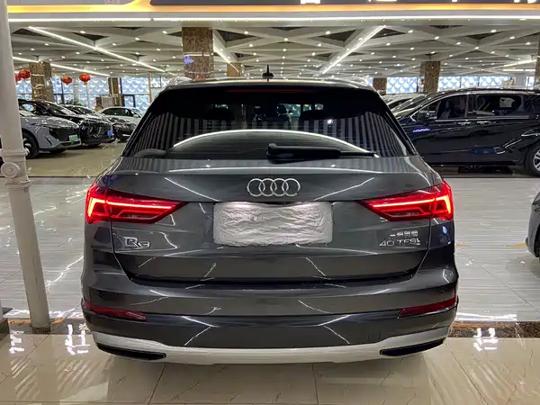 Audi Q3 2023, фото 5
