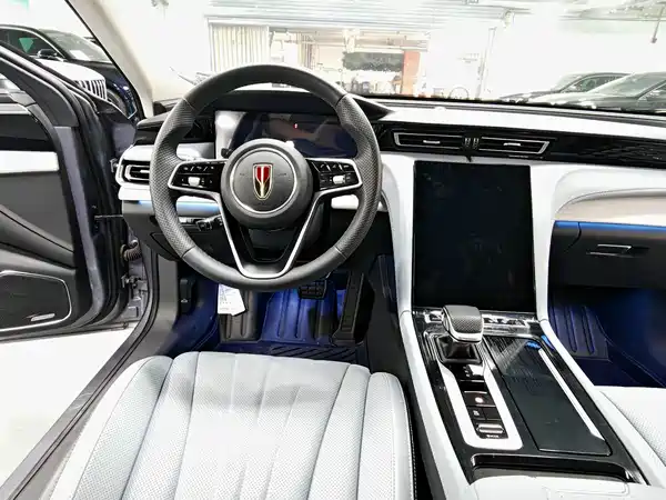 Hongqi H5 PHEV 2025, фото 10