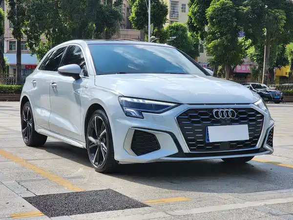 Audi A3 2022, фото 3
