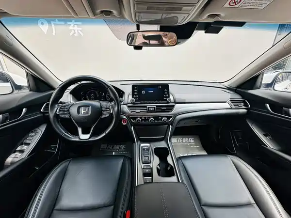 Honda Accord 2022, фото 6