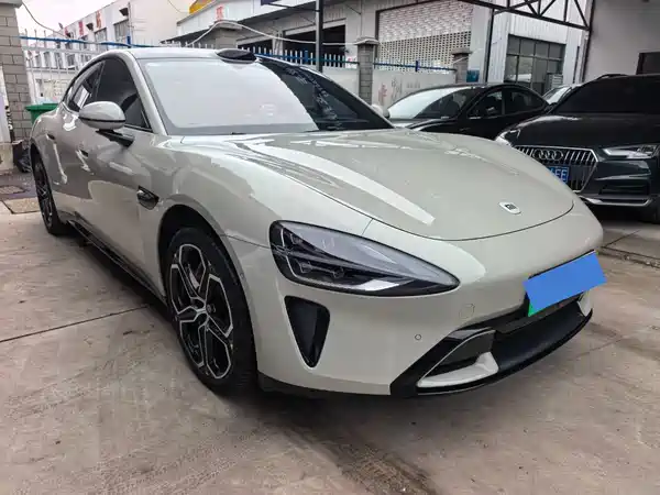 Xiaomi SU7 2024
