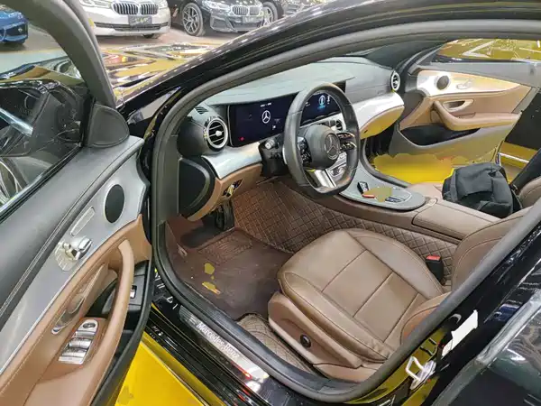 Mercedes-Benz E-Class 2022, фото 12