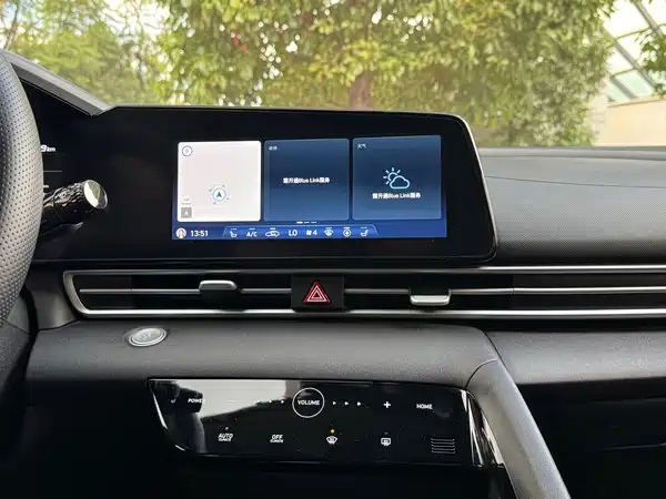 Hyundai Elantra 2023, фото 8
