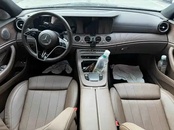 Mercedes-Benz E-Class PHEV 2022, фото 4