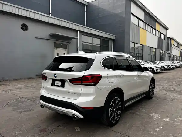 BMW X1 2022, фото 18