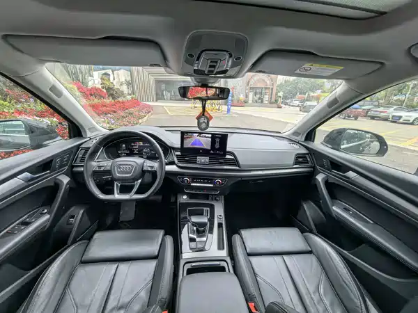 Audi Q5L 2022, фото 5