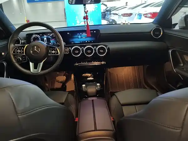 Mercedes-Benz A-Class 2022, фото 9