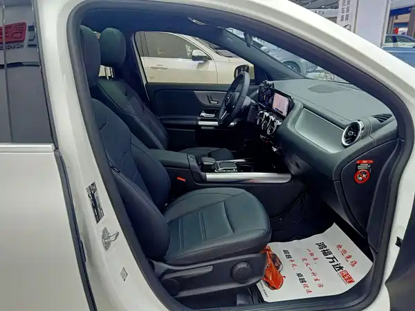 Mercedes-Benz GLA 2023, фото 23