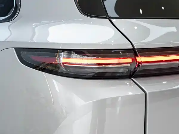 Li Auto L9 2022, фото 10