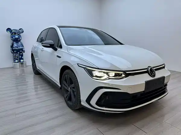Volkswagen Golf 2023, фото 2
